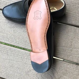 Size 7 men’s dress shoes
